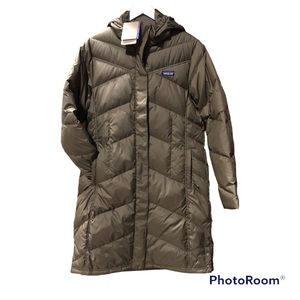 NWT Patagonia Down With It Parka in Topsoil Brown